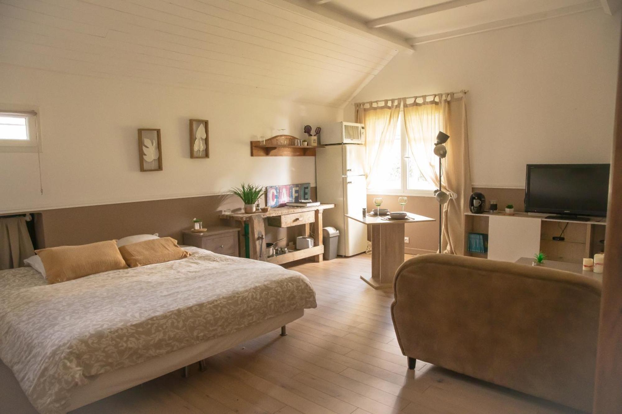 Studette Proche Meaux-disneyland-a4 *